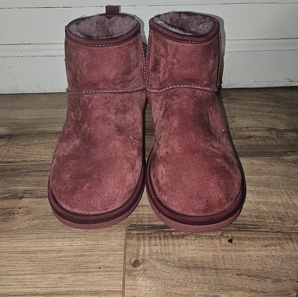 Ugg boots size 6 - Picture 2 of 8